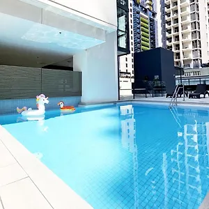 oaks-charlotte-towers.queenslandhotels.net/